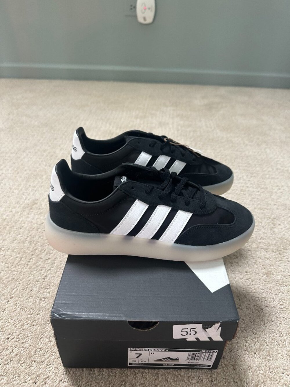 Adidas Barreda Decode J Black White Size 7 Sneakers NIB JR0762